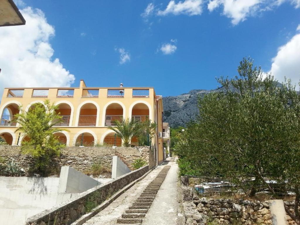 Hacienda Valmare Apartment Брела Екстериор снимка
