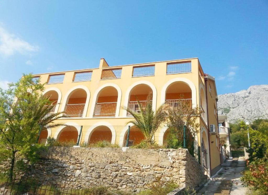 Hacienda Valmare Apartment Брела Екстериор снимка
