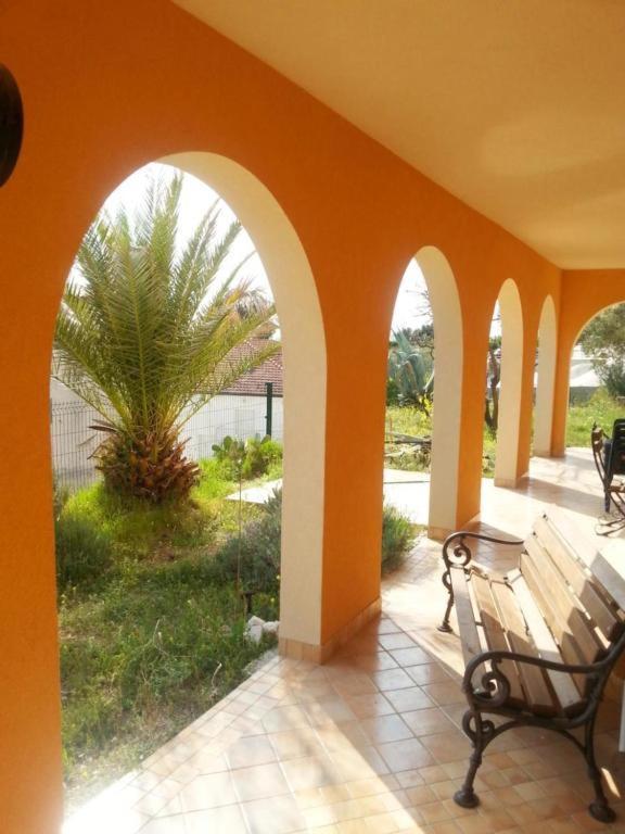Hacienda Valmare Apartment Брела Екстериор снимка